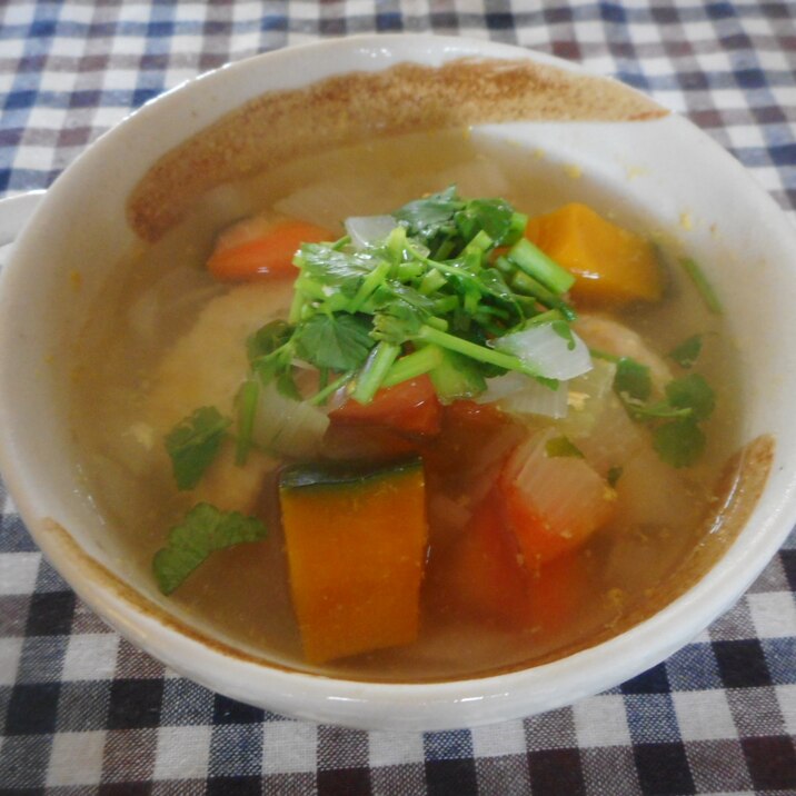 セリとカボチャと鶏団子のスープ